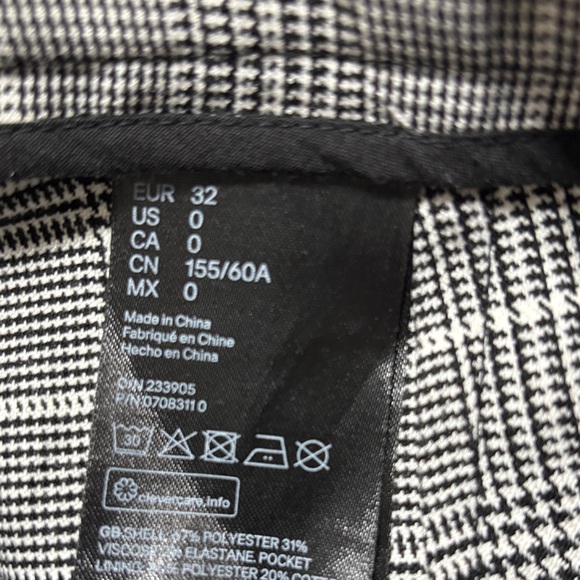 H&M Black and White Checkered Pants - Picture 4 of 4